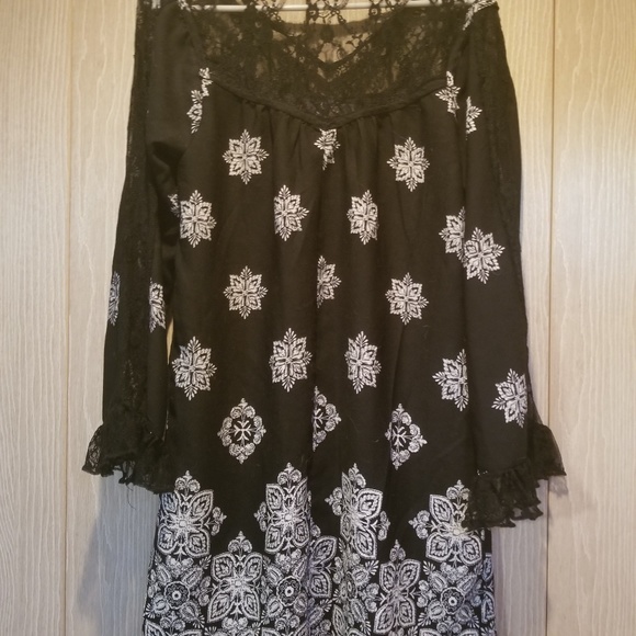 Dress - Picture 2 of 3